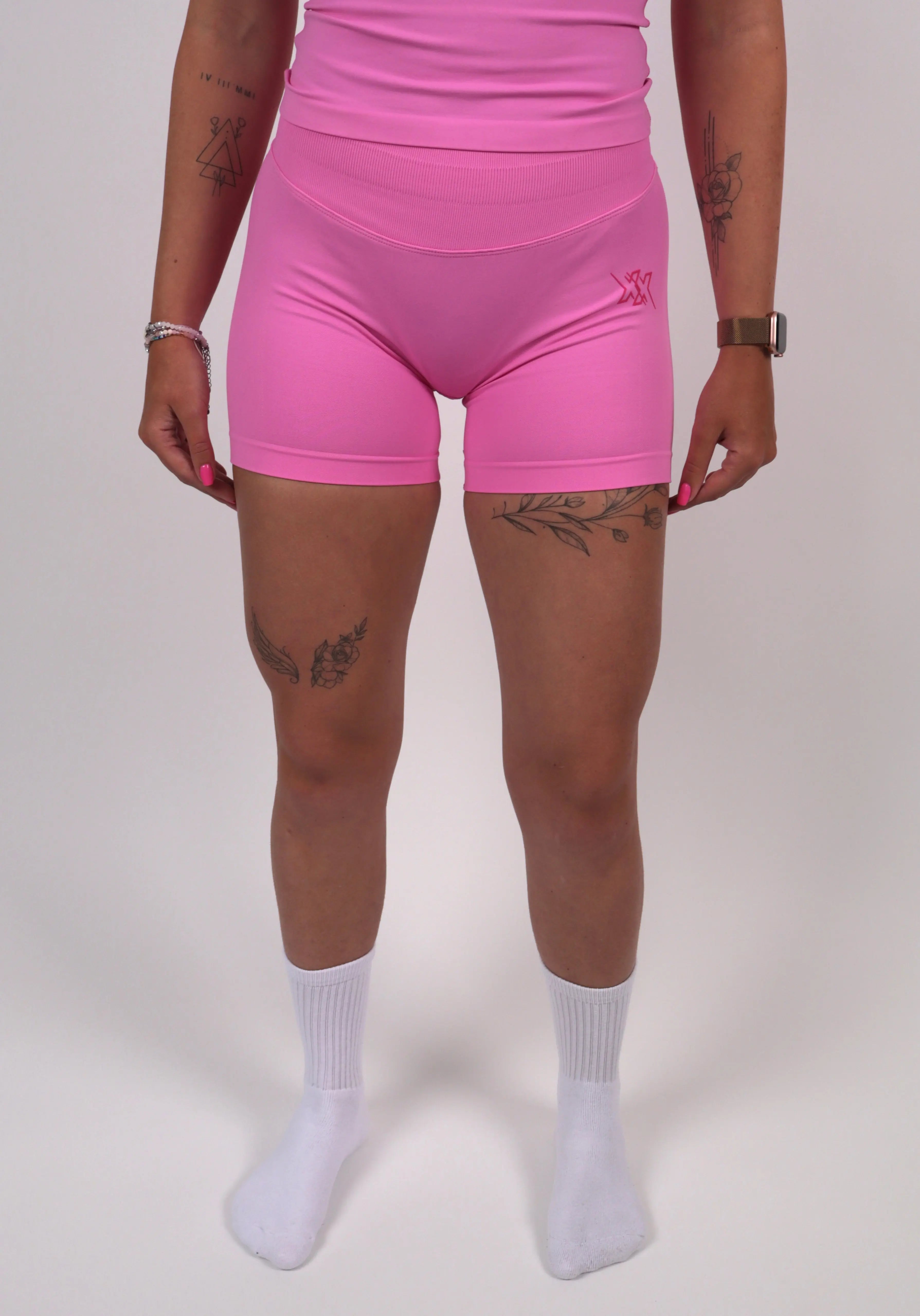 Extreme Scrunch Shorts StrongHer Edition™ – Hot Pink