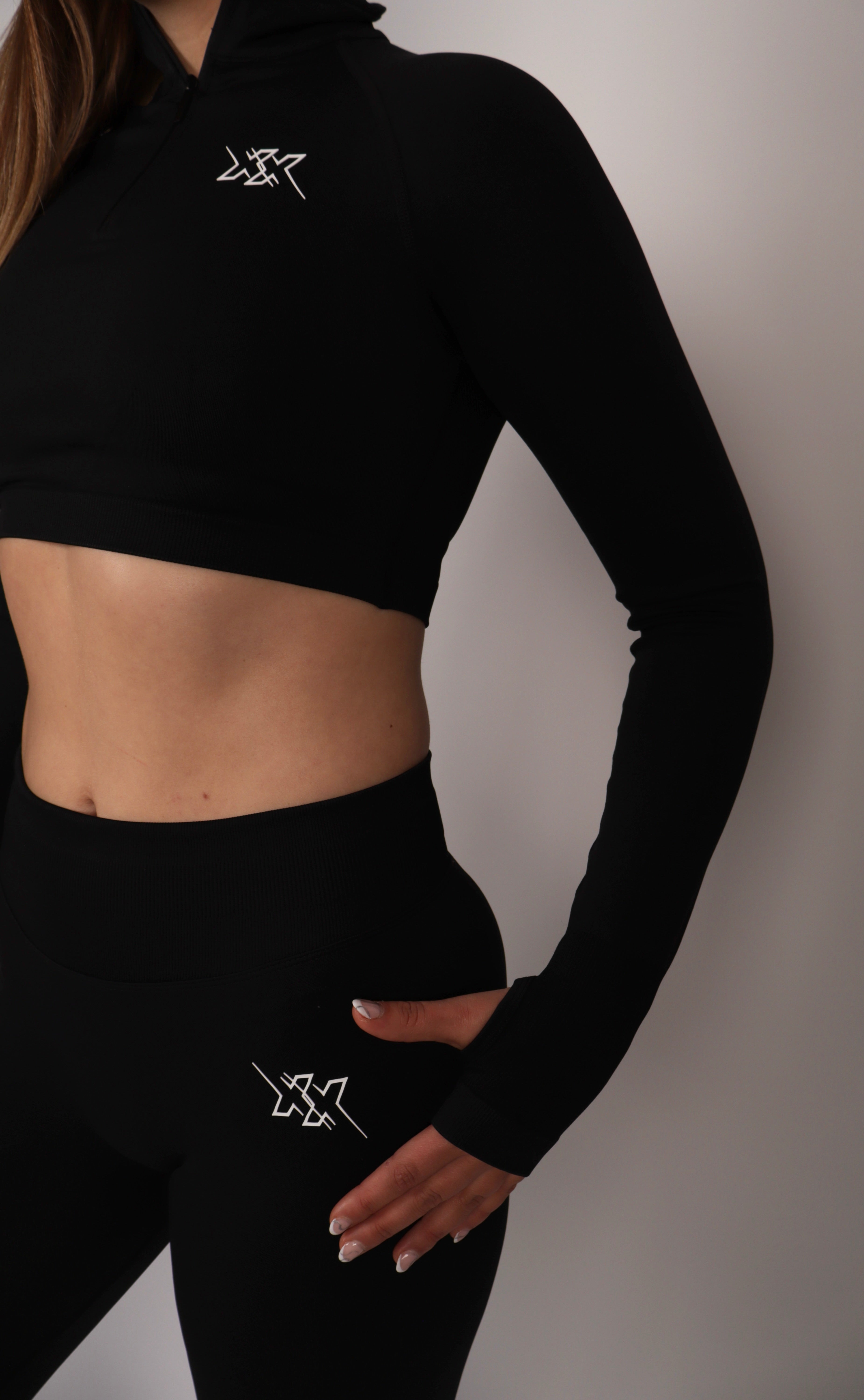 Extreme Crop Zipper – Ultra Black